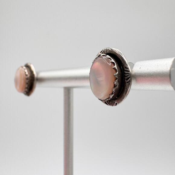 Mother Of Pearl MOP Oval Cabochon Silver Bezel Stud Earrings Southwestern Tribal - Picture 7 of 16